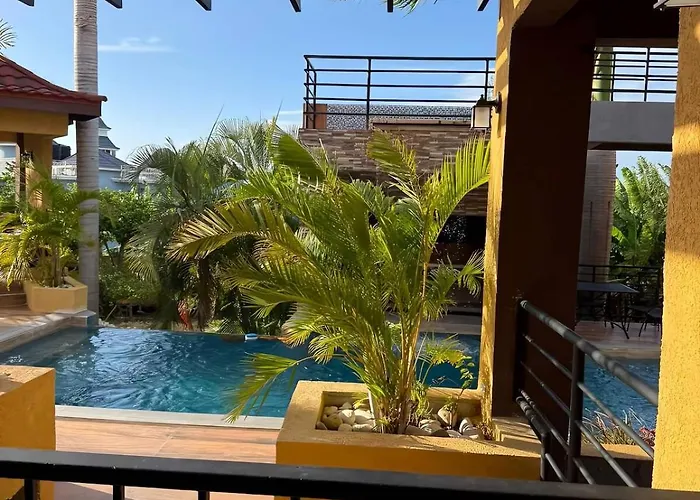 2br Stay, Pool,gym,near Airport, Beaches&hip Strip *