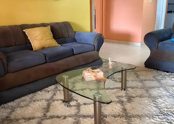 2br Stay, Pool,gym,near Airport, Beaches&hip Strip Montego Bay
