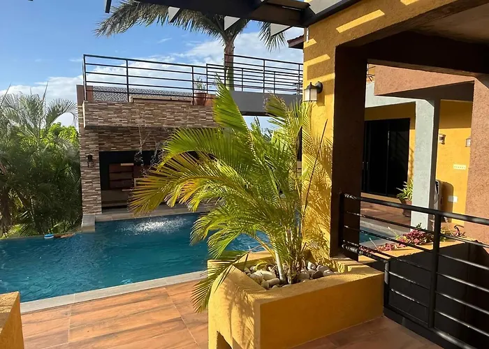 2br Stay, Pool,gym,near Airport, Beaches&hip Strip Montego Bay