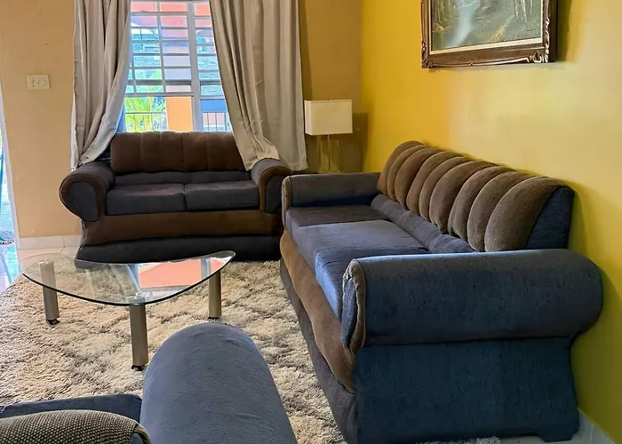 2br Stay, Pool,gym,near Airport, Beaches&hip Strip